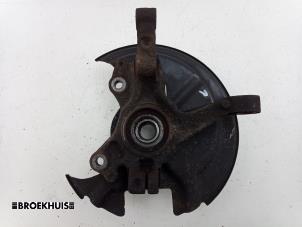 Gebruikte Fusee rechts-voor Ford Transit Courier 1.5 TDCi 75 Prijs € 72,60 Inclusief btw aangeboden door Autobedrijf Broekhuis B.V.