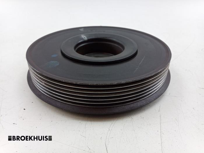 Gebruikte Krukas Poelie Ford Focus 2 Wagon 1.6 TDCi 16V 110 Prijs € 30,00 Margeregeling aangeboden door Autobedrijf Broekhuis B.V.