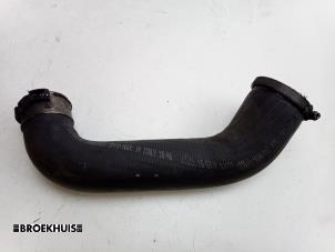 Gebruikte Intercooler Slang Volvo V40 (MV) 2.0 D2 16V Prijs € 25,00 Margeregeling aangeboden door Autobedrijf Broekhuis B.V.