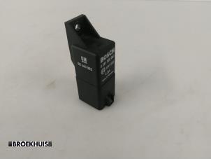 Gebruikte Gloeirelais Chevrolet Captiva Prijs € 15,00 Margeregeling aangeboden door Autobedrijf Broekhuis B.V.