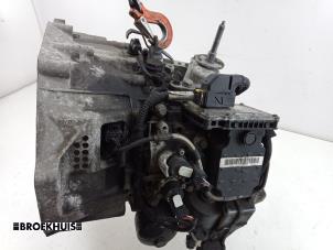 Gebruikte Automaatbak Peugeot Partner (GC/GF/GG/GJ/GK) 1.6 HDI 90 Prijs € 816,75 Inclusief btw aangeboden door Autobedrijf Broekhuis B.V.