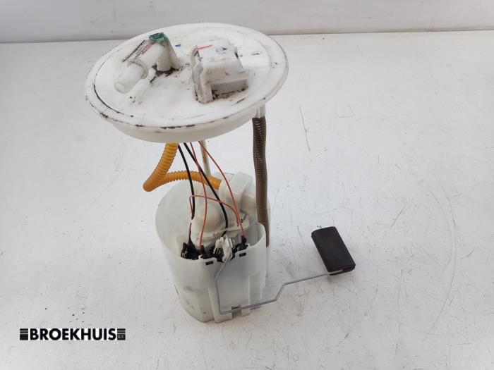 Gebruikte Tank element Pomp Suzuki Vitara (LY/MY) 1.4 S Turbo 16V Prijs € 75,00 Margeregeling aangeboden door Autobedrijf Broekhuis B.V.