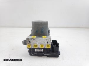 Gebruikte ABS Pomp Peugeot Partner (GC/GF/GG/GJ/GK) 1.6 HDI 90 Prijs € 254,10 Inclusief btw aangeboden door Autobedrijf Broekhuis B.V.