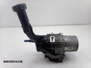 Gebruikte Stuurpomp Peugeot Partner (GC/GF/GG/GJ/GK) 1.6 HDI 90 Prijs € 151,25 Inclusief btw aangeboden door Autobedrijf Broekhuis B.V.