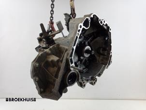 Gebruikte Versnellingsbak Renault Twingo III (AH) 1.0 SCe 75 12V Prijs € 490,00 Margeregeling aangeboden door Autobedrijf Broekhuis B.V.