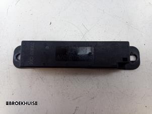 Gebruikte Keyless entry antenne Mercedes C (W205) C-300de 2.0 Turbo 16V Prijs € 10,00 Margeregeling aangeboden door Autobedrijf Broekhuis B.V.