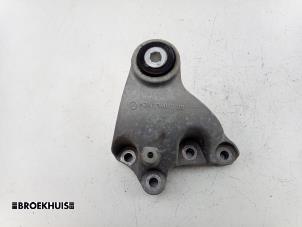 Gebruikte Motorrubber Mercedes B (W246) Electric Drive Prijs € 15,00 Margeregeling aangeboden door Autobedrijf Broekhuis B.V.