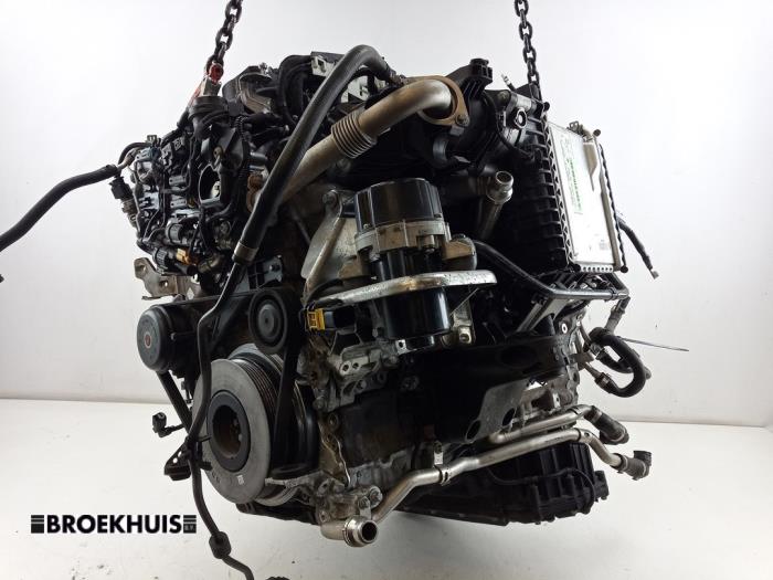 Gebruikte Motor Mercedes C (W205) C-300de 2.0 Turbo 16V Prijs € 5.250,00 Margeregeling aangeboden door Autobedrijf Broekhuis B.V.