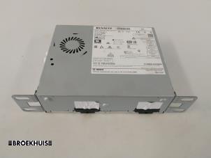 Gebruikte Regelunit Multi Media Renault Twingo III (AH) 1.0 SCe 75 12V Prijs € 400,00 Margeregeling aangeboden door Autobedrijf Broekhuis B.V.