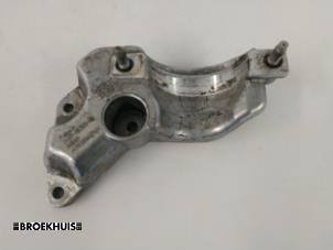 Gebruikte Versnellingsbak Steun Ford EcoSport (JK8) 1.0 EcoBoost 12V 125 Prijs € 20,00 Margeregeling aangeboden door Autobedrijf Broekhuis B.V.