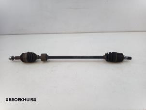 Gebruikte Aandrijfas rechts-voor Suzuki Swift (ZA/ZC/ZD1/2/3/9) 1.3 VVT 16V Prijs € 20,00 Margeregeling aangeboden door Autobedrijf Broekhuis B.V.