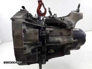 Gebruikte Versnellingsbak Renault Twingo II (CN) 1.2 16V GT TCE eco2 Prijs € 250,00 Margeregeling aangeboden door Autobedrijf Broekhuis B.V.