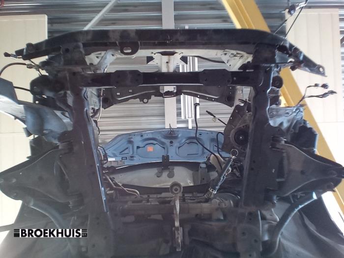 Gebruikte Subframe Renault Twingo II (CN) 1.2 16V GT TCE eco2 Prijs € 50,00 Margeregeling aangeboden door Autobedrijf Broekhuis B.V.