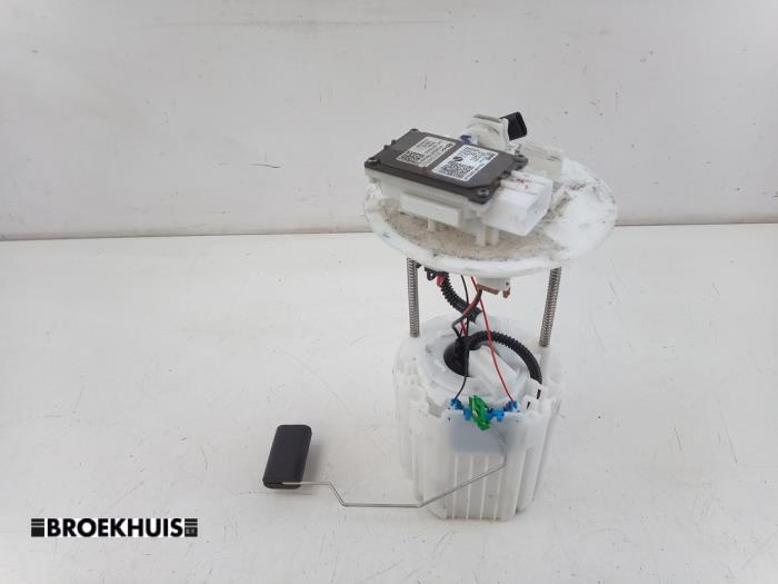 Gebruikte Tank element Pomp Hyundai Tucson (NX) 1.6 T-GDI Hybrid 48V Prijs € 175,00 Margeregeling aangeboden door Autobedrijf Broekhuis B.V.