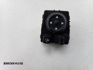 Gebruikte Schakelaar Spiegel Hyundai Tucson (NX) 1.6 T-GDI Hybrid 48V Prijs € 25,00 Margeregeling aangeboden door Autobedrijf Broekhuis B.V.