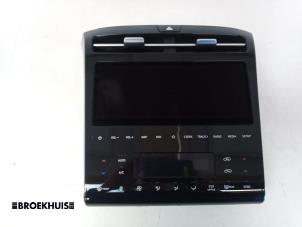 Gebruikte Display Multi Media regelunit Hyundai Tucson (NX) 1.6 T-GDI Hybrid 48V Prijs € 500,00 Margeregeling aangeboden door Autobedrijf Broekhuis B.V.