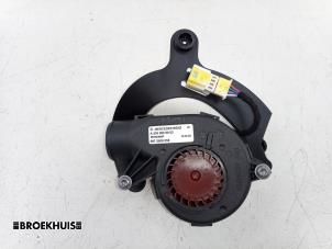 Gebruikte Ventilator overige Mercedes C (W205) C-300de 2.0 Turbo 16V Prijs € 35,00 Margeregeling aangeboden door Autobedrijf Broekhuis B.V.