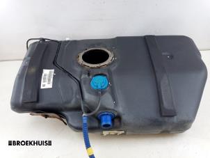 Gebruikte Brandstoftank Opel Zafira (M75) 1.8 16V Ecotec Prijs € 60,00 Margeregeling aangeboden door Autobedrijf Broekhuis B.V.