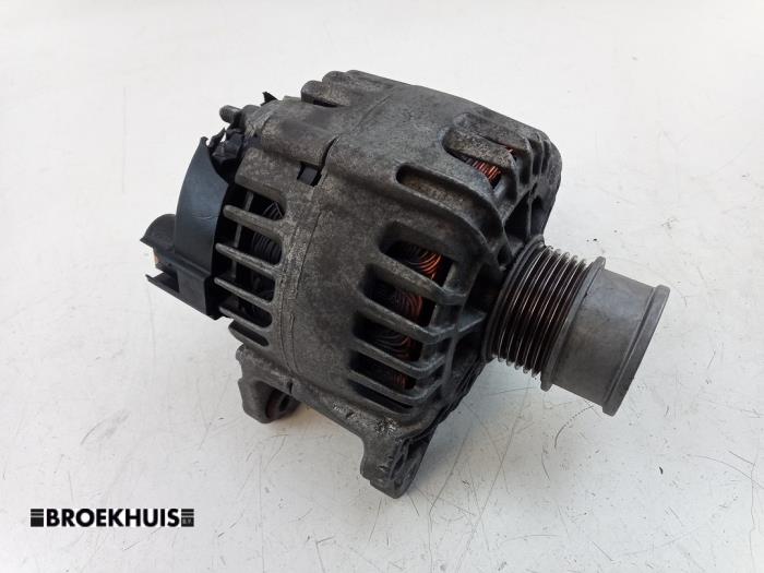 Gebruikte Dynamo Volkswagen Golf VII (AUA) 1.0 TSI 12V BlueMotion Prijs € 25,00 Margeregeling aangeboden door Autobedrijf Broekhuis B.V.