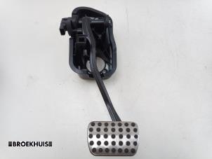 Gebruikte Rempedaal Mercedes C (W205) C-300de 2.0 Turbo 16V Prijs € 50,00 Margeregeling aangeboden door Autobedrijf Broekhuis B.V.