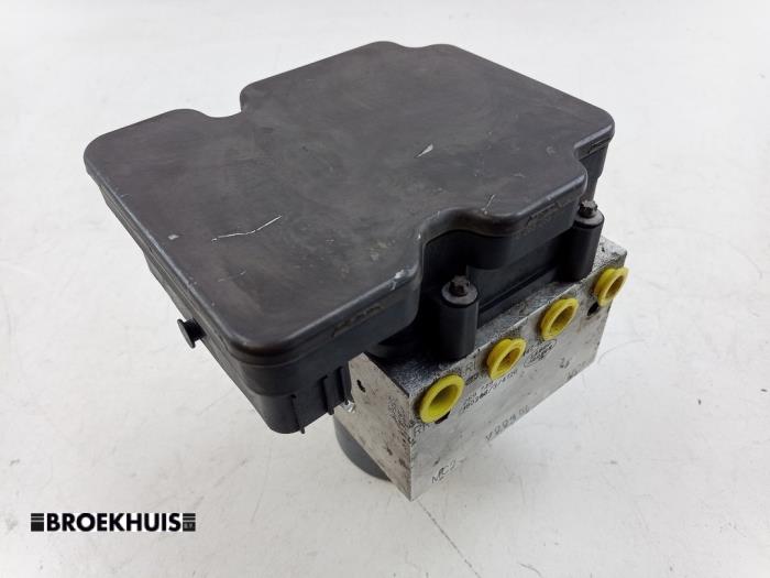 Gebruikte ABS Pomp Landrover Range Rover Sport (LW) 3.0 TDV6 Prijs € 350,00 Margeregeling aangeboden door Autobedrijf Broekhuis B.V.
