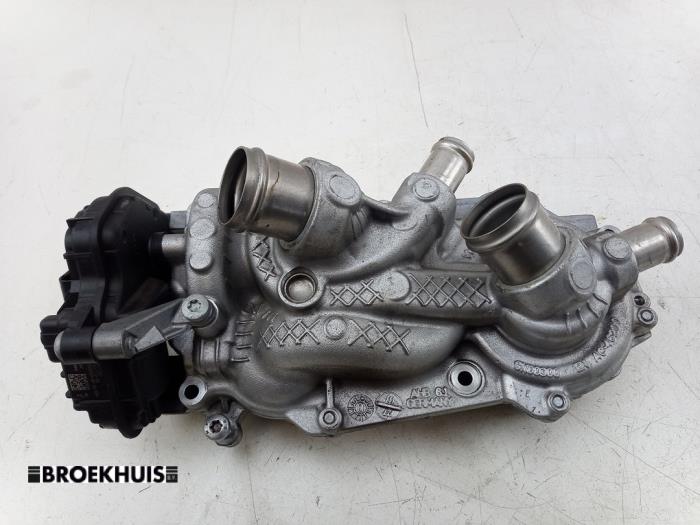 Gebruikte Waterpomp Skoda Octavia Combi (5EAC) 1.5 TSI Evo 16V Prijs € 75,00 Margeregeling aangeboden door Autobedrijf Broekhuis B.V.