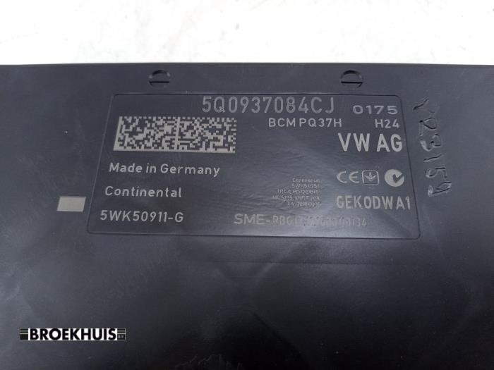 Computer Body Control van een Volkswagen Golf VII (AUA) 1.0 TSI 12V BlueMotion 2016