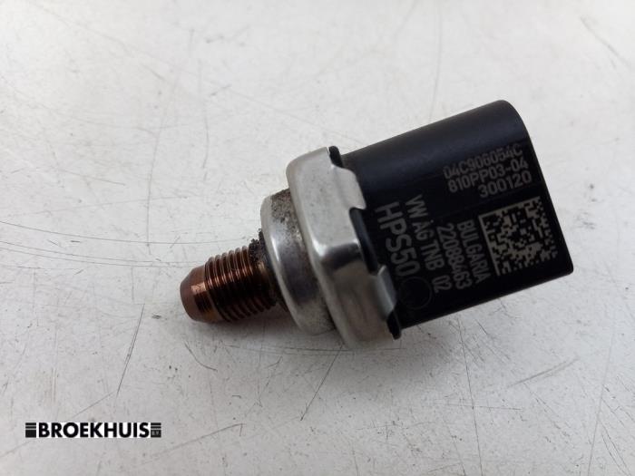 Gebruikte Brandstofdruk sensor Skoda Octavia Combi (5EAC) 1.5 TSI Evo 16V Prijs € 15,00 Margeregeling aangeboden door Autobedrijf Broekhuis B.V.