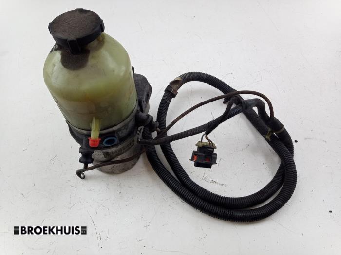 Gebruikte Stuurpomp Opel Zafira (M75) 1.8 16V Ecotec Prijs € 80,00 Margeregeling aangeboden door Autobedrijf Broekhuis B.V.