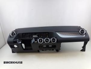 Gebruikte Dashboard Mercedes EQA (N243) 250+ 71 kWh Prijs € 850,00 Margeregeling aangeboden door Autobedrijf Broekhuis B.V.