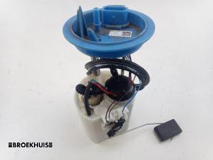 Gebruikte Tank element Pomp Volkswagen Golf VII (AUA) 1.0 TSI 12V BlueMotion Prijs € 25,00 Margeregeling aangeboden door Autobedrijf Broekhuis B.V.