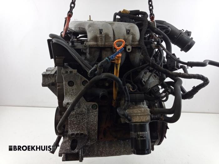 Gebruikte Motor Volkswagen Golf IV (1J1) 2.0 Prijs € 250,00 Margeregeling aangeboden door Autobedrijf Broekhuis B.V.