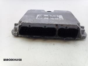 Inspuitcomputer van een Volkswagen Golf IV (1J1) 2.0 2000