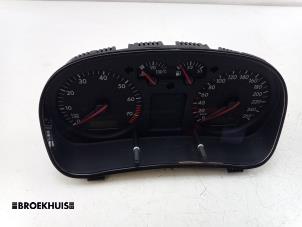 Gebruikte Tellerklok Volkswagen Golf IV (1J1) 2.0 Prijs € 50,00 Margeregeling aangeboden door Autobedrijf Broekhuis B.V.