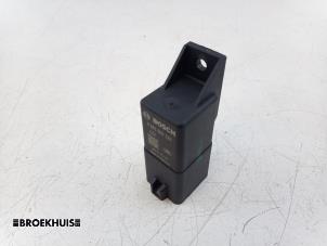 Gebruikte Voorgloei Relais Landrover Range Rover Sport (LW) 3.0 TDV6 Prijs € 25,00 Margeregeling aangeboden door Autobedrijf Broekhuis B.V.