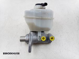 Gebruikte Hoofdremcilinder Landrover Range Rover Sport (LW) 3.0 TDV6 Prijs € 120,00 Margeregeling aangeboden door Autobedrijf Broekhuis B.V.