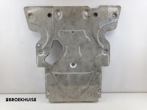 Gebruikte Motor Beschermplaat Landrover Range Rover Sport (LW) 3.0 TDV6 Prijs € 60,00 Margeregeling aangeboden door Autobedrijf Broekhuis B.V.