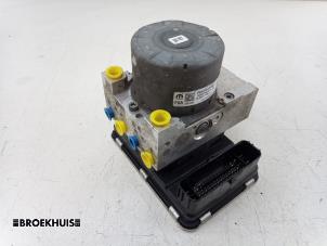 Gebruikte ABS Pomp Dodge 1500 Crew Cab (DS) 5.7 Hemi V8 4x4 Prijs € 907,50 Inclusief btw aangeboden door Autobedrijf Broekhuis B.V.