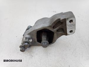 Gebruikte Motorsteun Dodge 1500 Crew Cab (DS) 5.7 Hemi V8 4x4 Prijs € 121,00 Inclusief btw aangeboden door Autobedrijf Broekhuis B.V.