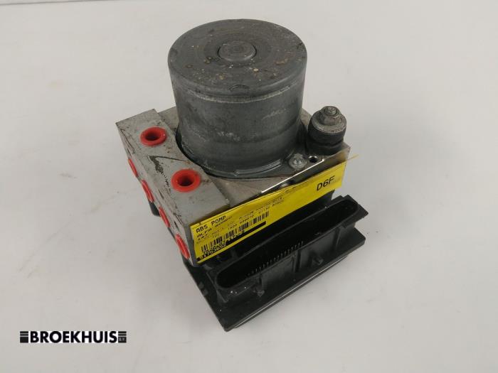 Gebruikte ABS Pomp Alfa Romeo 147 (937) 1.9 JTDM Prijs € 40,00 Margeregeling aangeboden door Autobedrijf Broekhuis B.V.