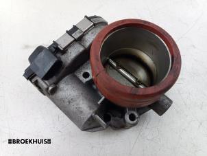 Gebruikte Gasklephuis Mercedes C Estate (S204) 1.6 C-180K 16V BlueEfficiency Prijs € 60,00 Margeregeling aangeboden door Autobedrijf Broekhuis B.V.