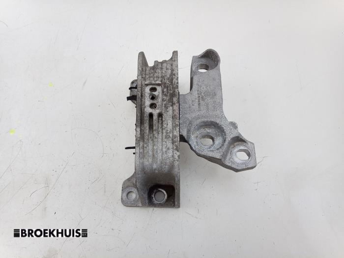 Gebruikte Motorsteun Renault Master III (EV/HV/UV/VA/VB/VD/VF/VG/VJ) 2.3 dCi 145 16V FWD Prijs € 24,20 Inclusief btw aangeboden door Autobedrijf Broekhuis B.V.