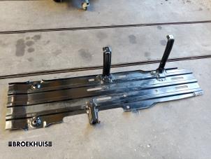 Gebruikte Beschermplaat bodem Dodge 1500 Crew Cab (DS) 5.7 Hemi V8 4x4 Prijs € 90,75 Inclusief btw aangeboden door Autobedrijf Broekhuis B.V.