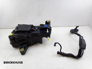 Gebruikte Ureumreservoir Peugeot Partner (EA//EF/EN/EU) 1.6 BlueHDi 100 Prijs € 423,50 Inclusief btw aangeboden door Autobedrijf Broekhuis B.V.