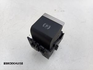 Gebruikte Handrem schakelaar Peugeot Partner (EA//EF/EN/EU) 1.6 BlueHDi 100 Prijs € 18,15 Inclusief btw aangeboden door Autobedrijf Broekhuis B.V.