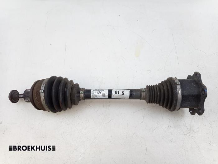 Gebruikte Aandrijfas links-voor Audi e-tron (GEN) 55 quattro Prijs € 150,00 Margeregeling aangeboden door Autobedrijf Broekhuis B.V.