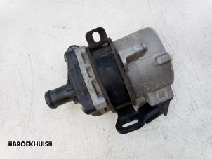 Gebruikte Waterpomp Audi E-tron (GEN) 55 quattro Prijs € 75,00 Margeregeling aangeboden door Autobedrijf Broekhuis B.V.