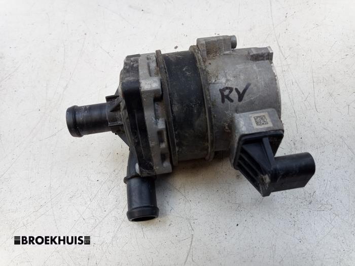 Gebruikte Waterpomp Audi e-tron (GEN) 55 quattro Prijs € 90,00 Margeregeling aangeboden door Autobedrijf Broekhuis B.V.