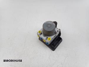 Gebruikte ABS Pomp Volkswagen Up! (121) 1.0 12V 60 Prijs € 40,00 Margeregeling aangeboden door Autobedrijf Broekhuis B.V.