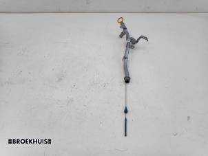 Gebruikte Peilstok Olie Renault Trafic (1FL/2FL/3FL/4FL) 2.0 dCi 16V 130 Prijs € 30,25 Inclusief btw aangeboden door Autobedrijf Broekhuis B.V.